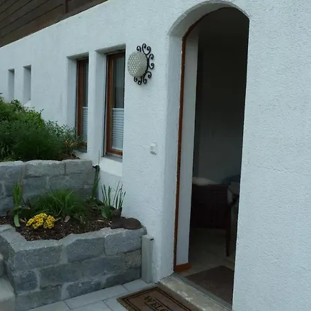 Holzji Apartament Glis